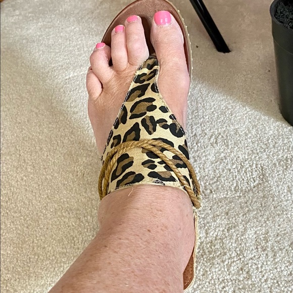 Animal print sandal, zip heel, rope detail - Picture 6 of 14